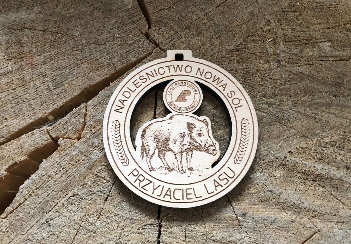 Projekt drewnianych medali 770