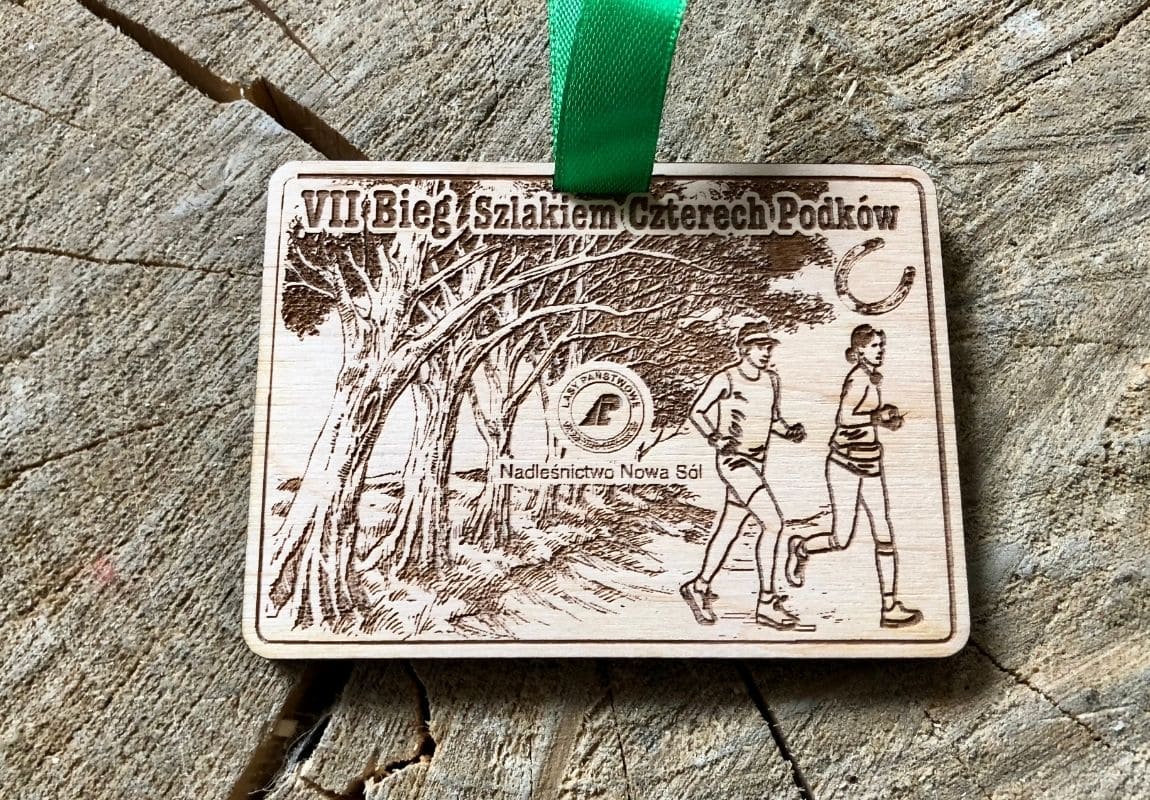 Projekt drewnianych medali 785