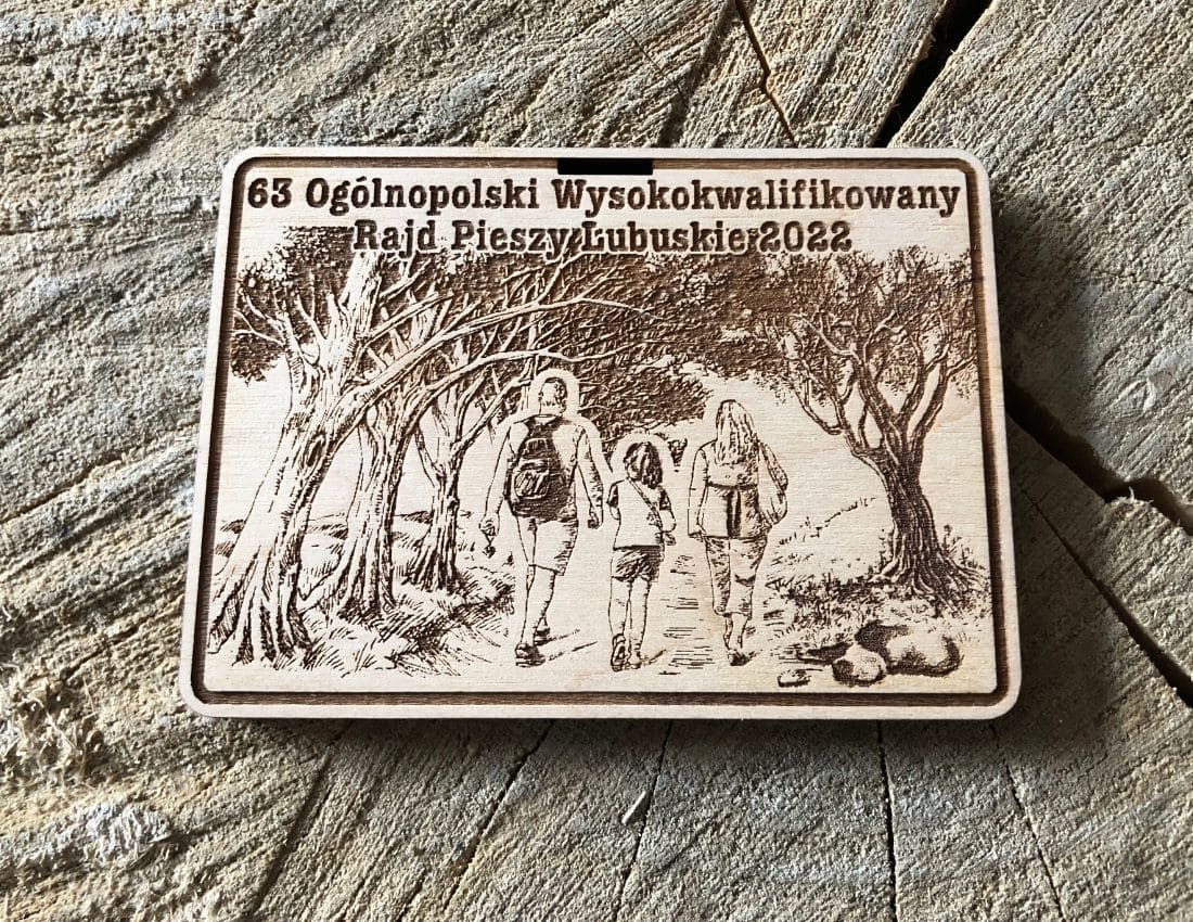 Projekt drewnianych medali 787