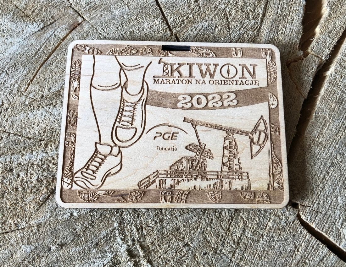 Projekt drewnianych medali 806