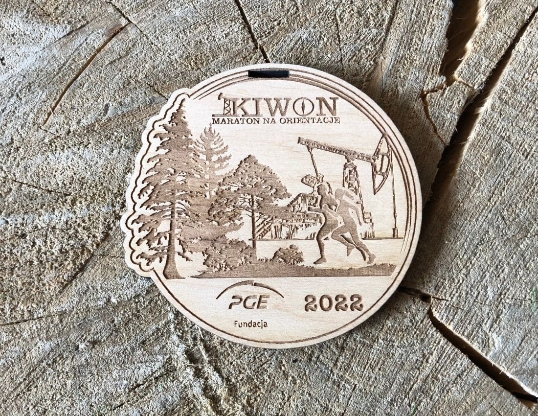 Projekt drewnianych medali 805