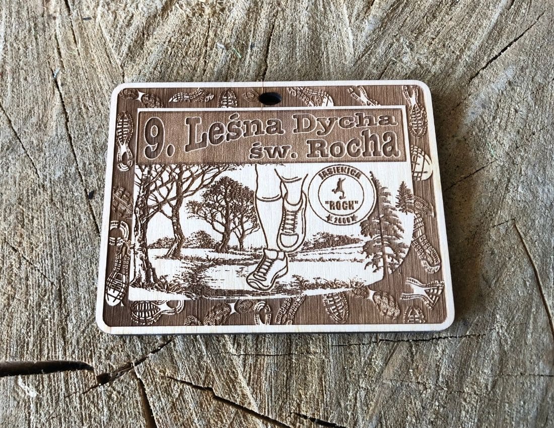 Projekt drewnianych medali 821