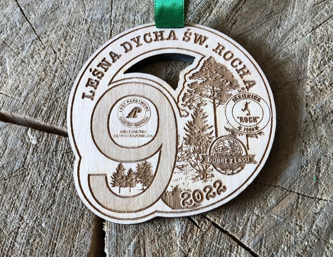 Projekt drewnianych medali 823
