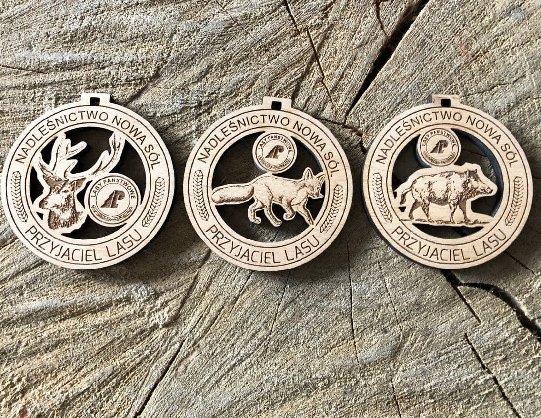 Projekt drewnianych medali 790