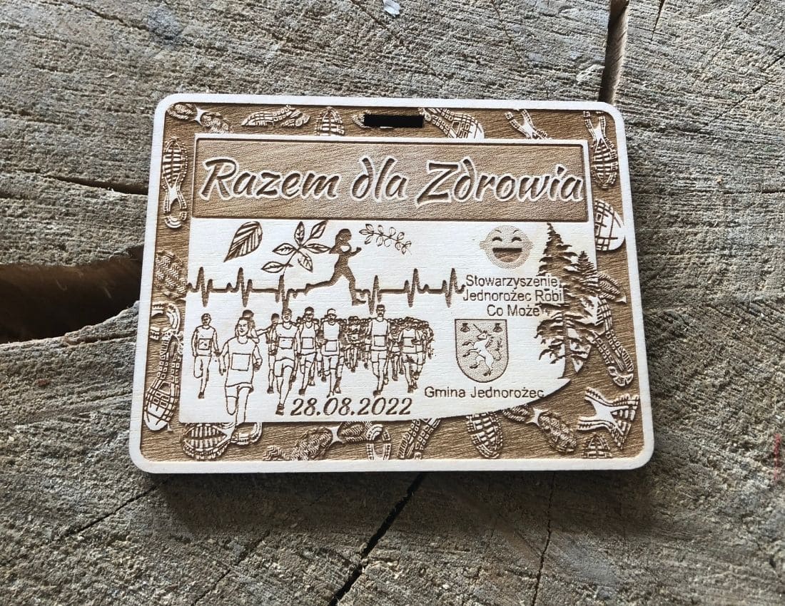 Projekt drewnianych medali 850