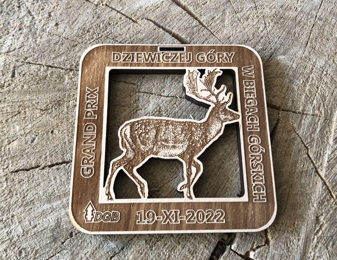 Projekt drewnianych medali 1066