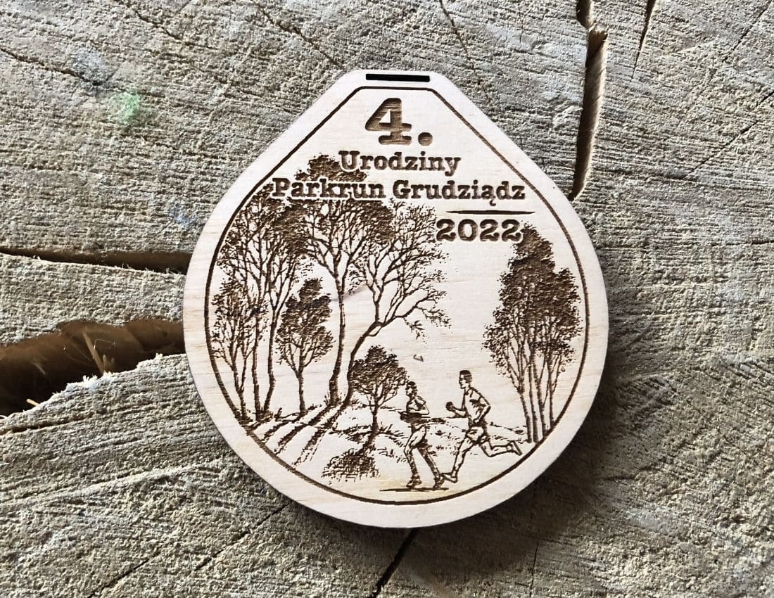 Projekt drewnianych medali 869