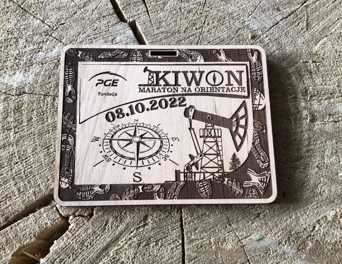 Projekt drewnianych medali 871