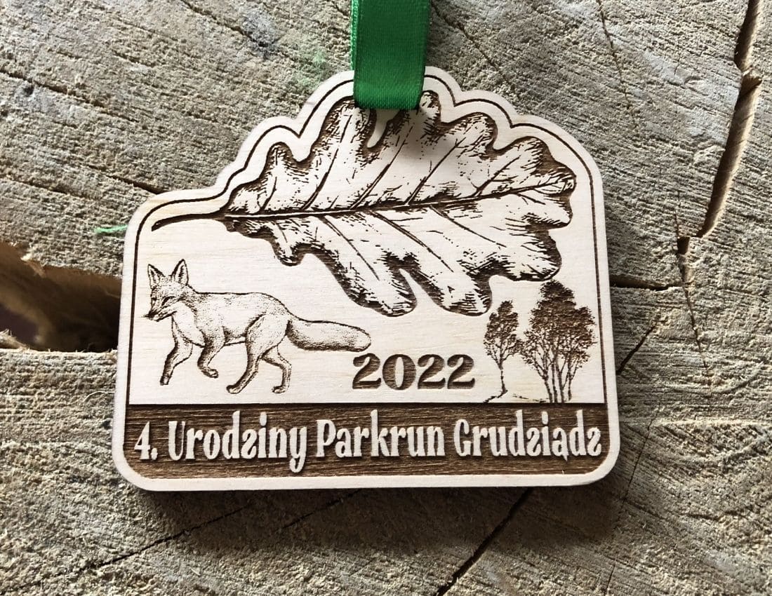 Projekt drewnianych medali 886