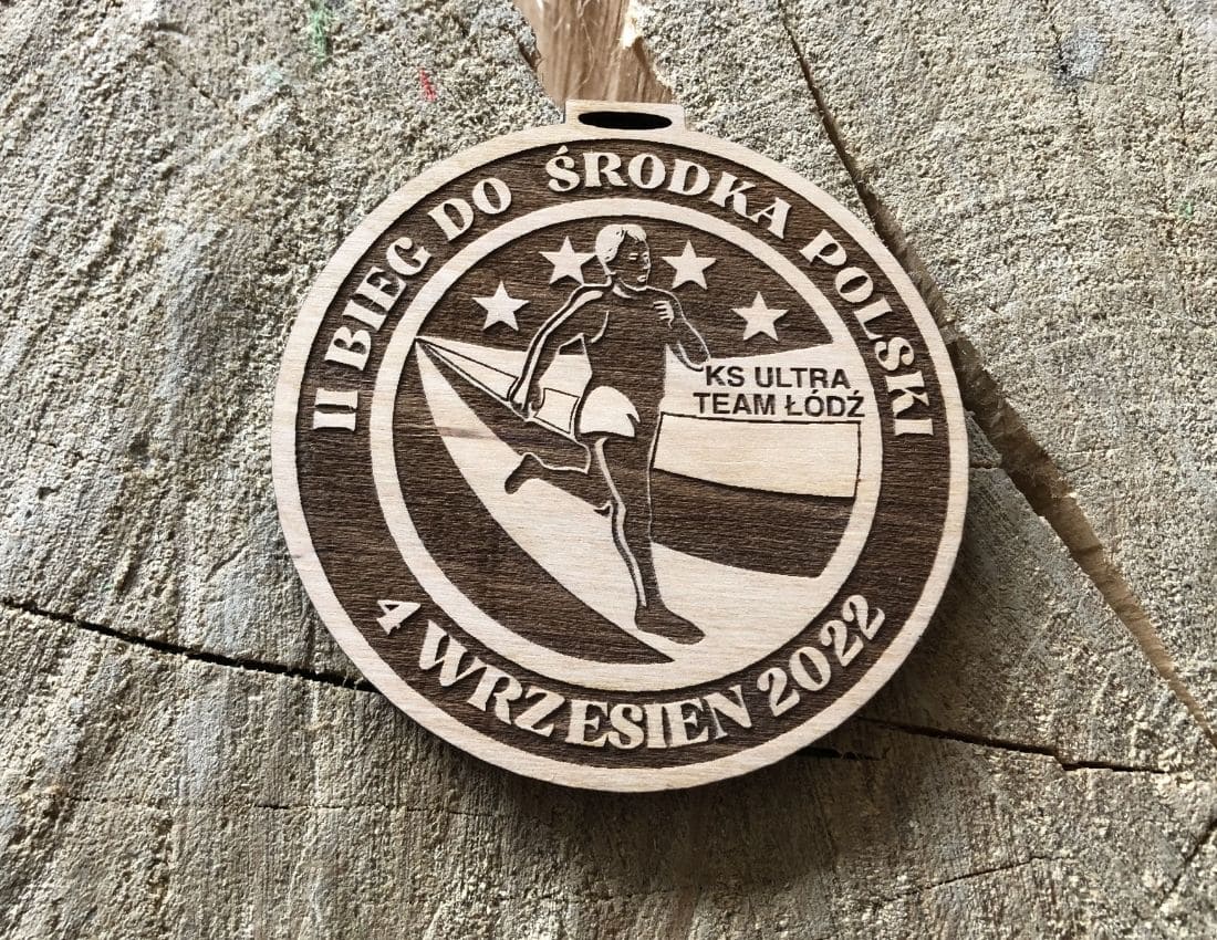 Projekt drewnianych medali 907