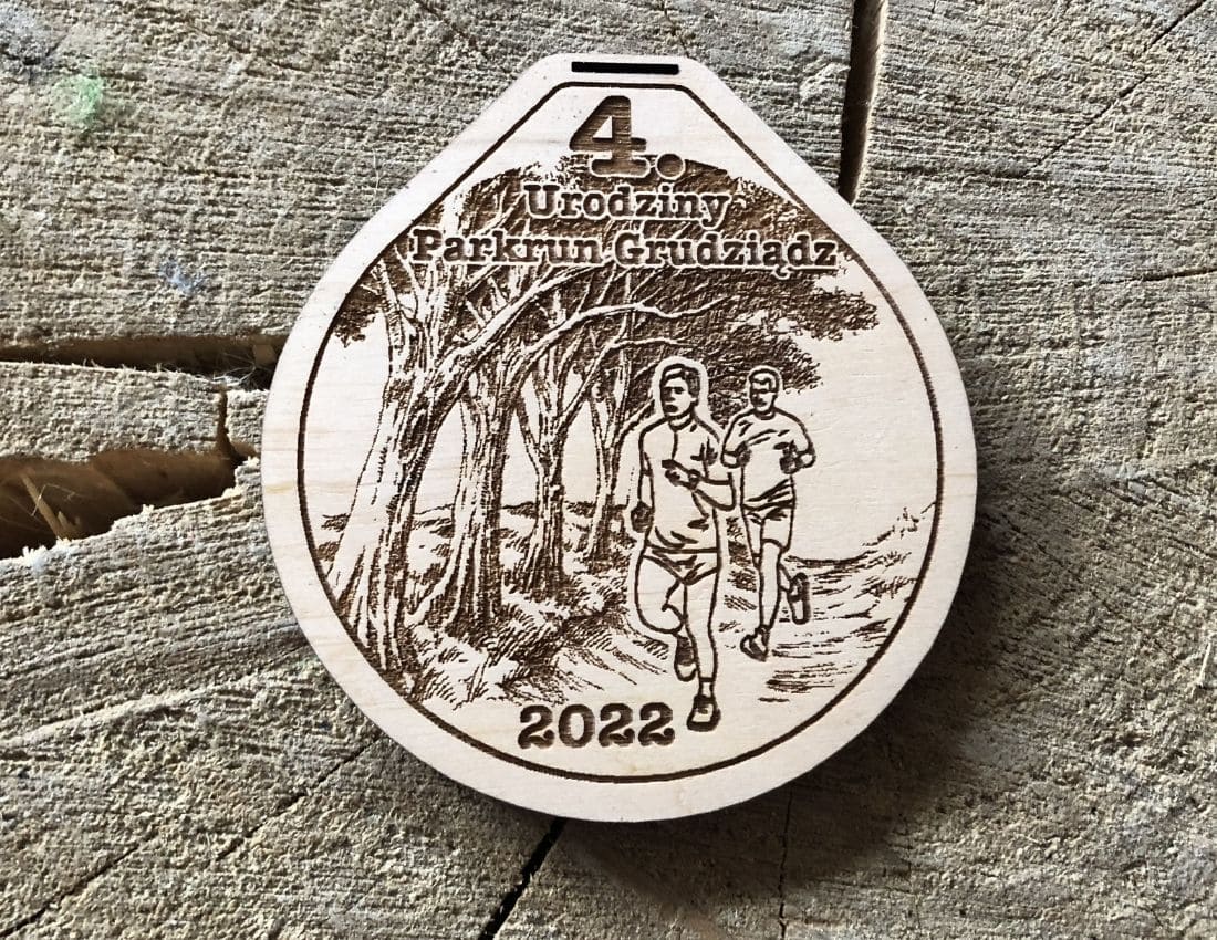 Projekt drewnianych medali 912