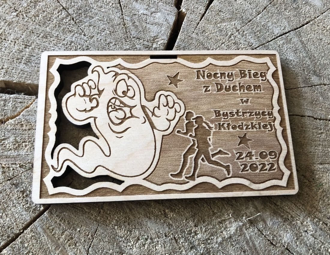 Projekt drewnianych medali 937