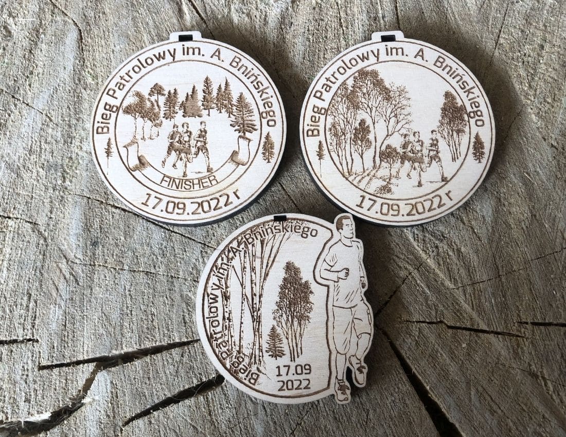 Projekt drewnianych medali 959