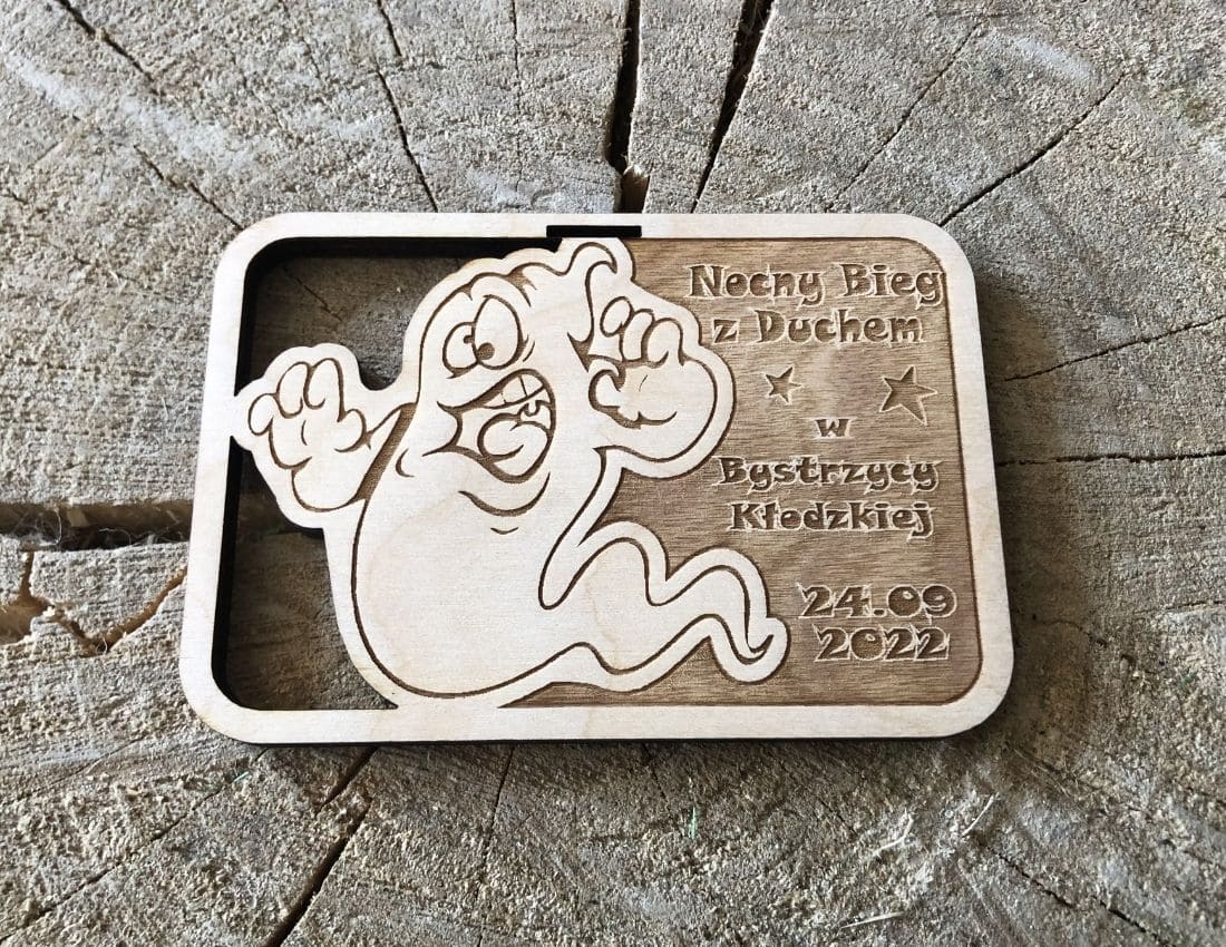 Projekt drewnianych medali 963