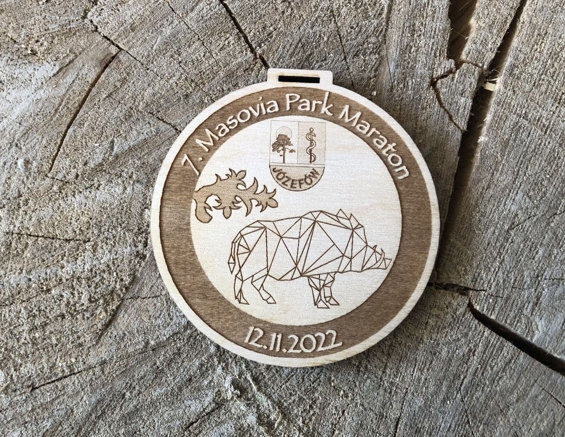 Projekt drewnianych medali 1009