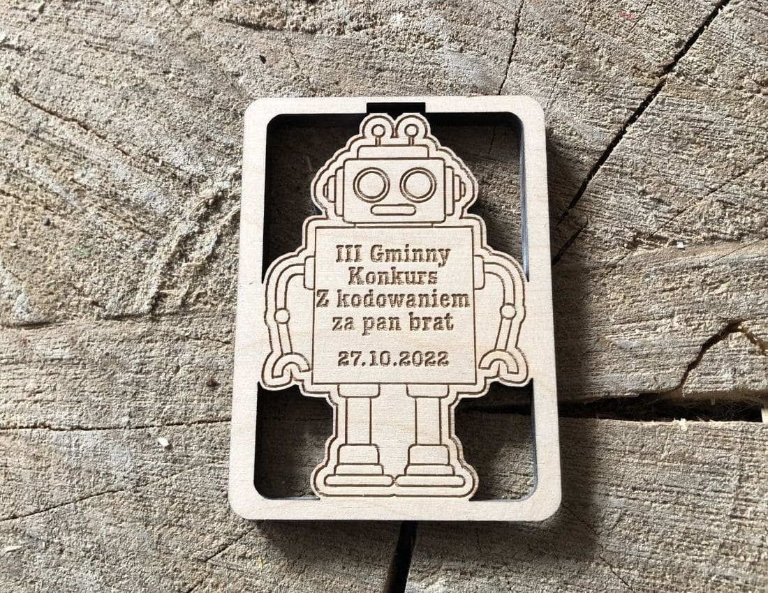 Projekt drewnianych medali 1014