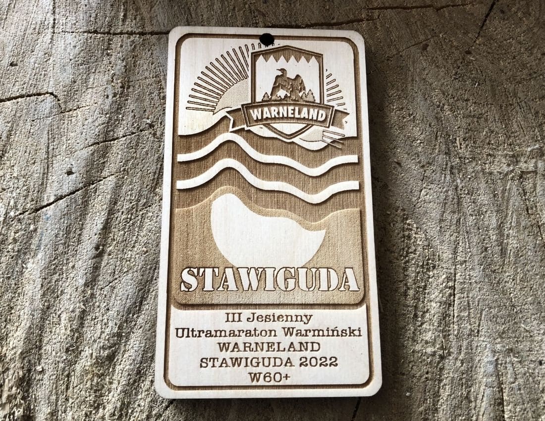 Projekt drewnianych medali 1023