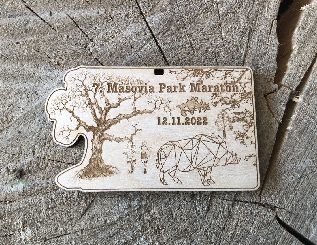 Projekt drewnianych medali 1027