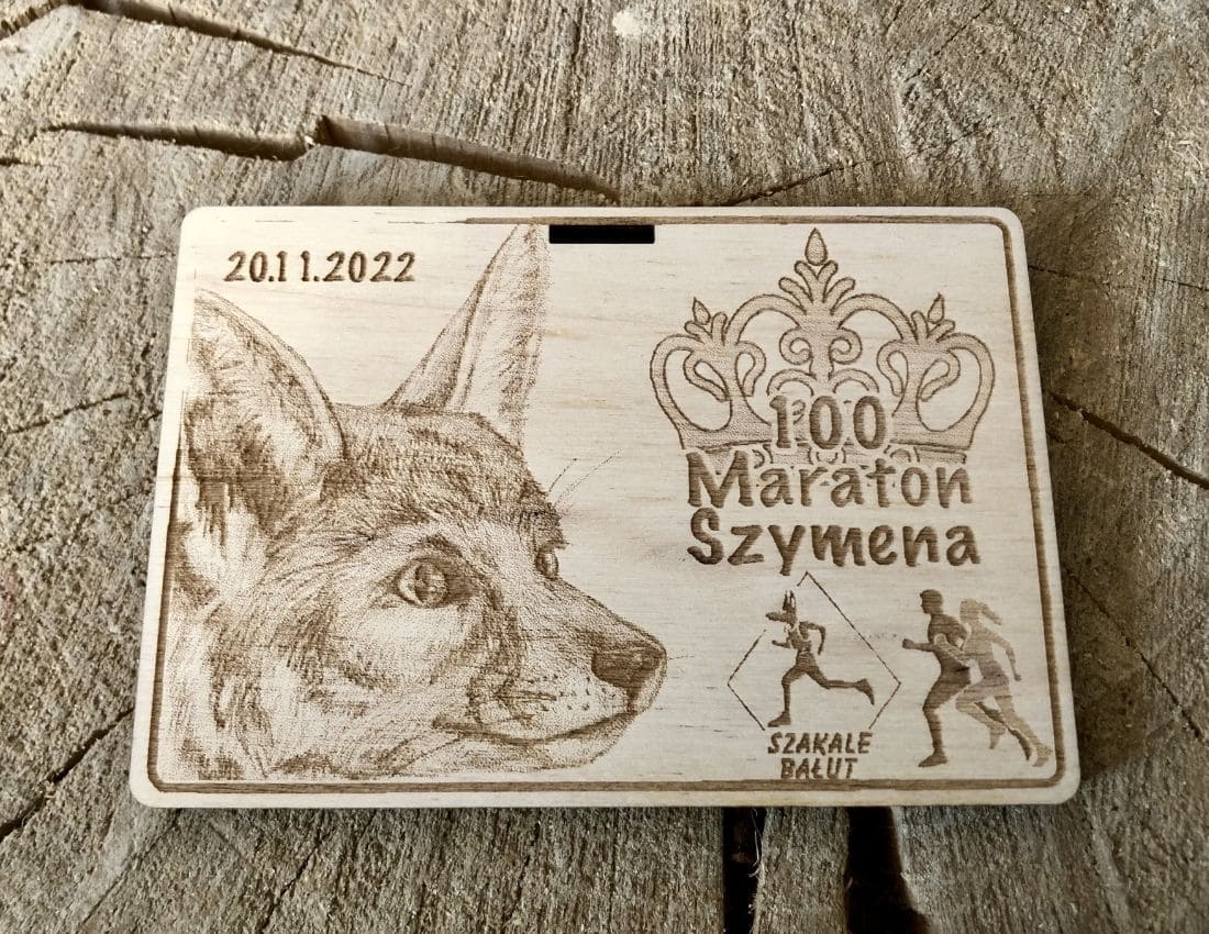 Projekt drewnianych medali 1032