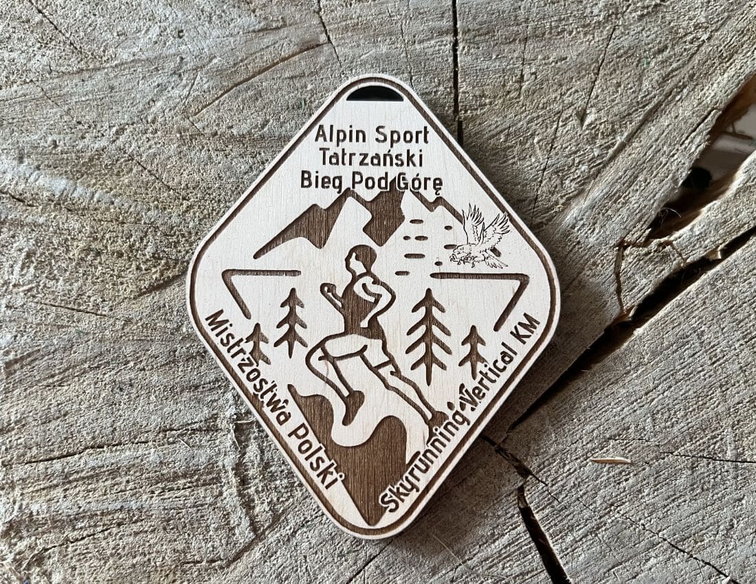 Projekt drewnianych medali 1326