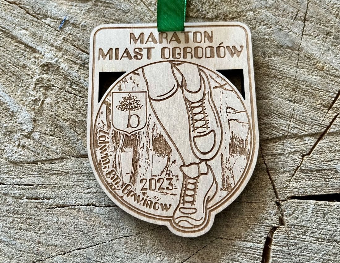 Projekt drewnianych medali 1352