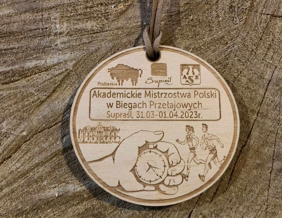 Projekt drewnianych medali 1140