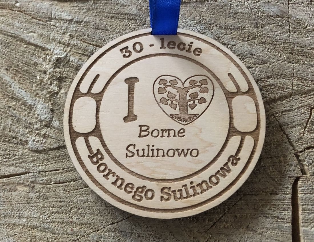 Projekt drewnianych medali 1172