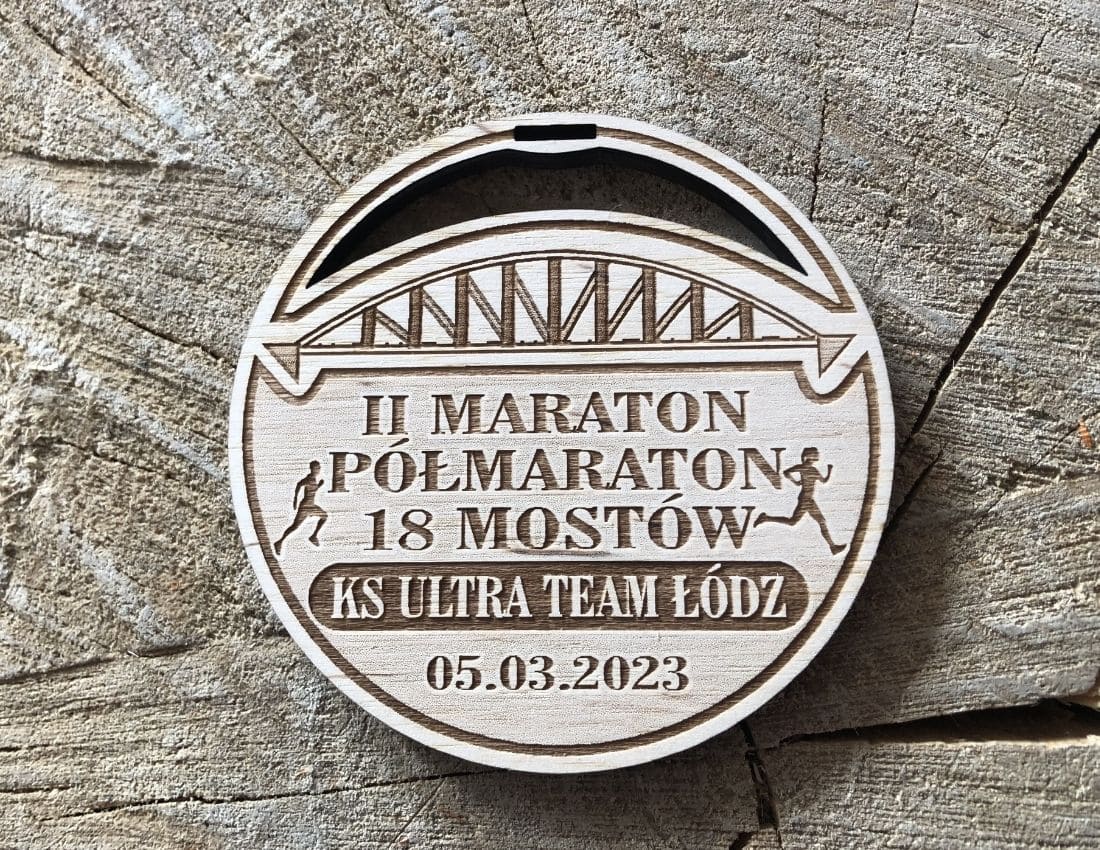 Projekt drewnianych medali 1181