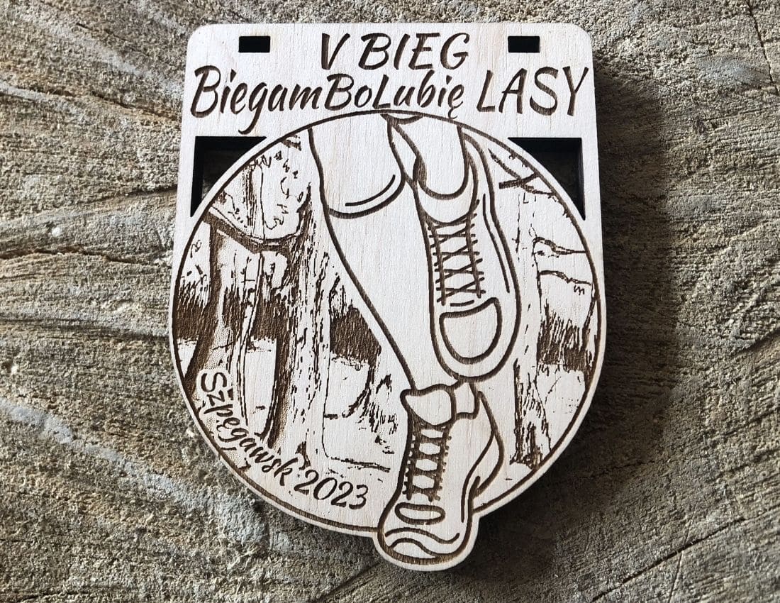 Projekt drewnianych medali 1135