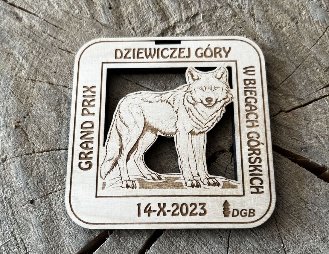 Projekt drewnianych medali 1455