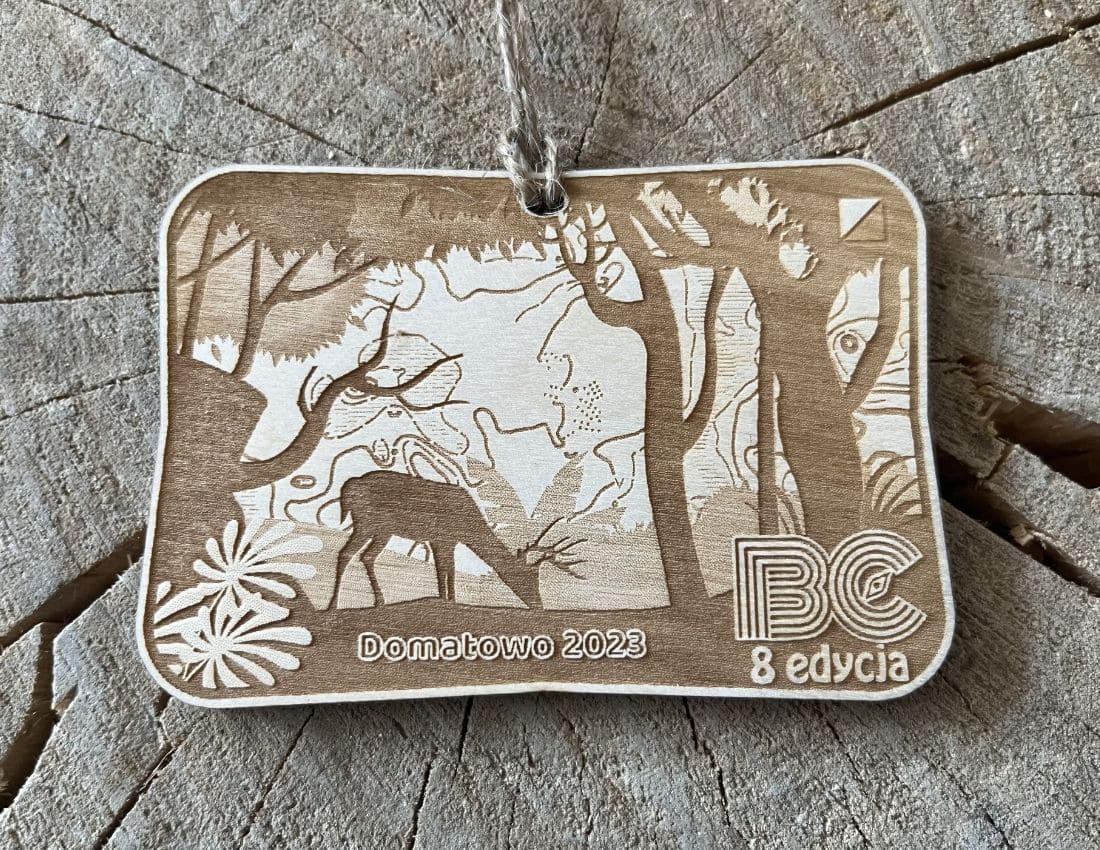 Projekt drewnianych medali 1372