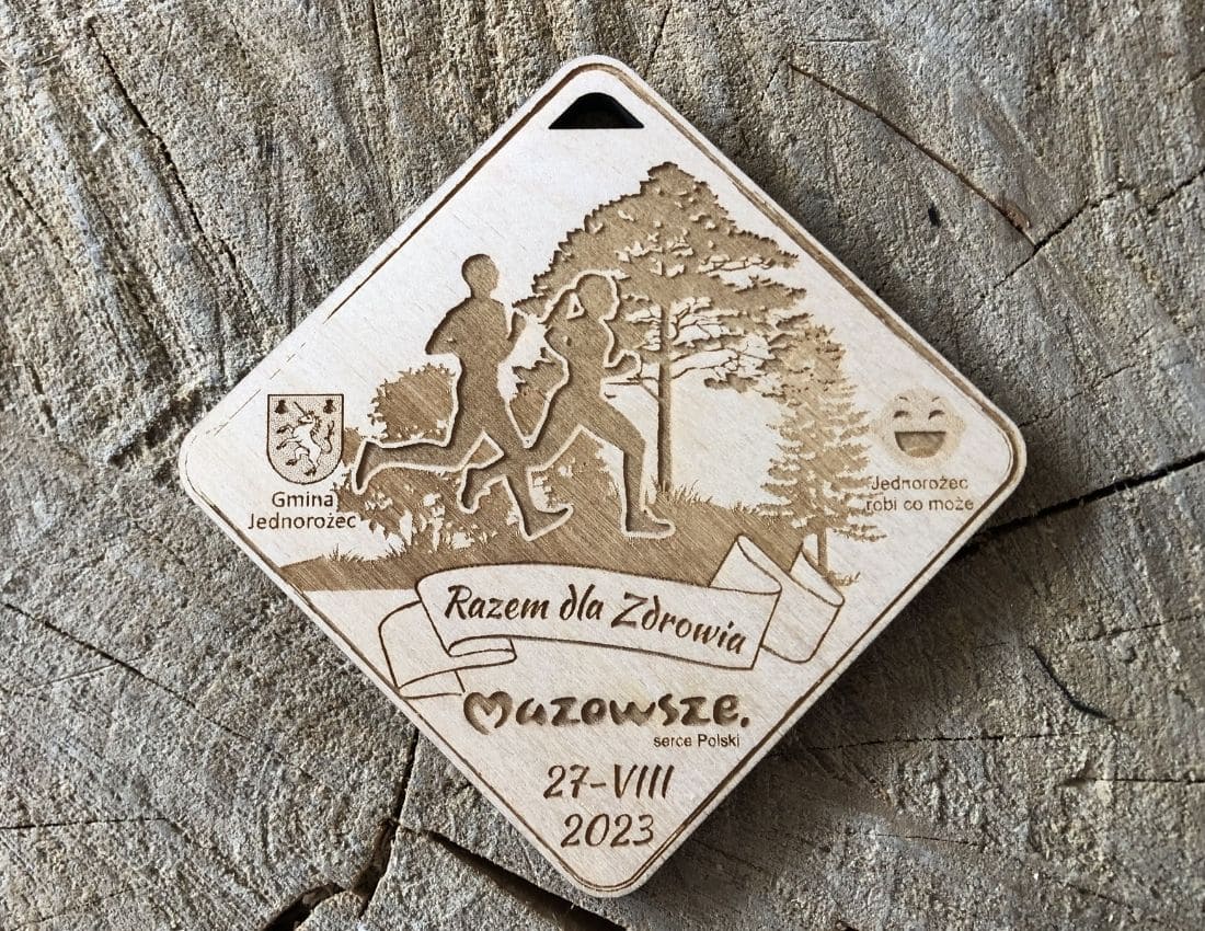 Projekt drewnianych medali 1373