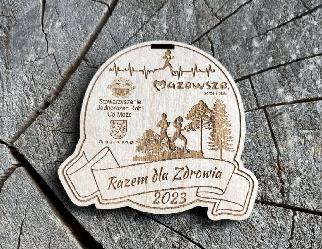 Projekt drewnianych medali 1379