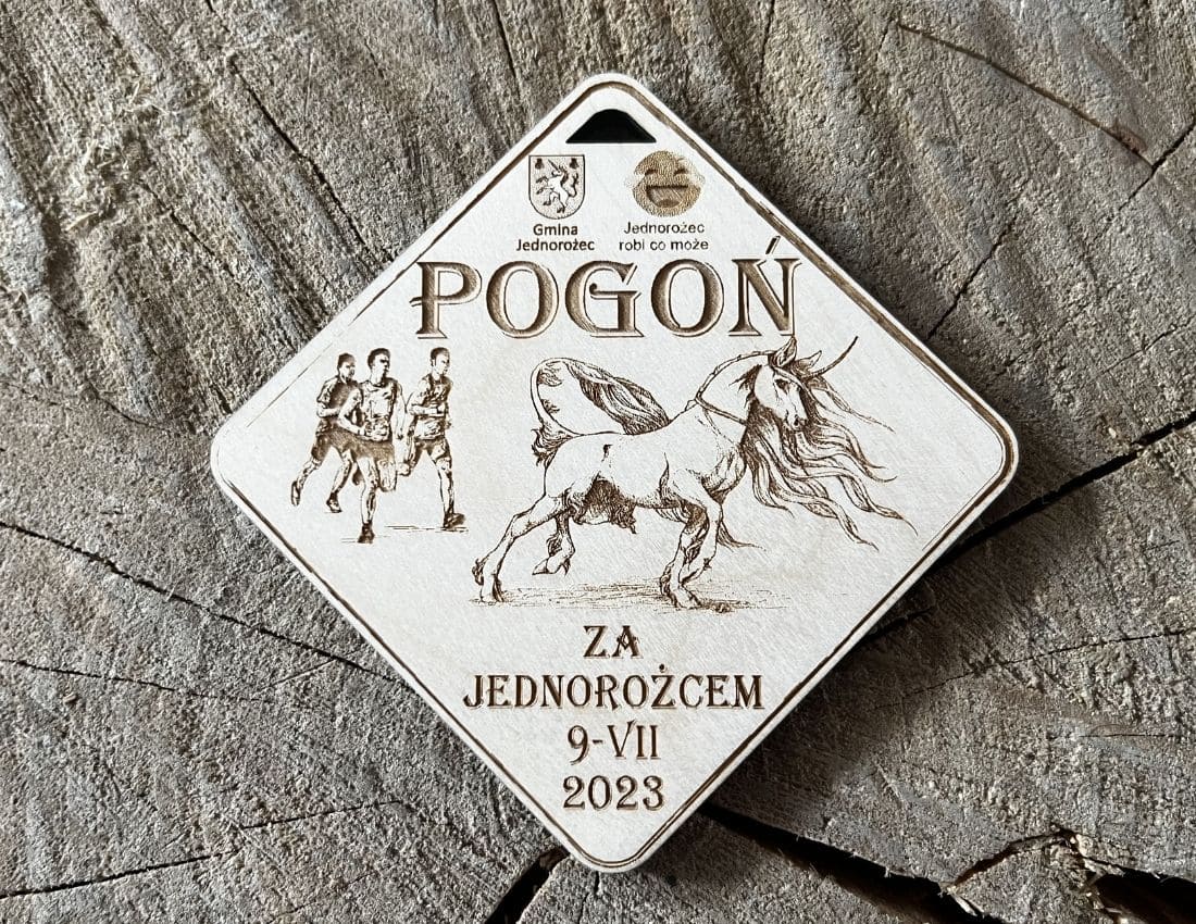 Projekt drewnianych medali 1384