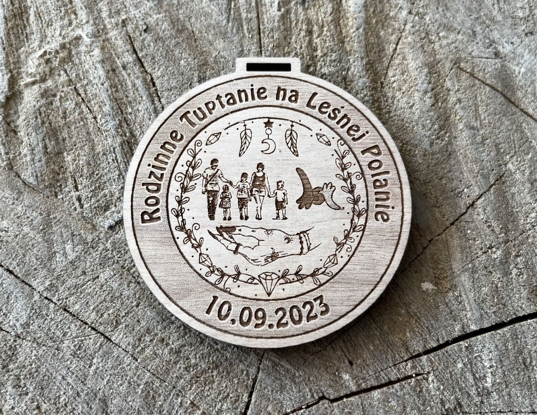 Projekt drewnianych medali 1426