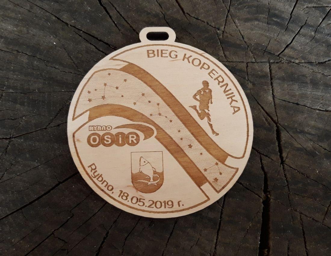 Projekt drewnianych medali 2074