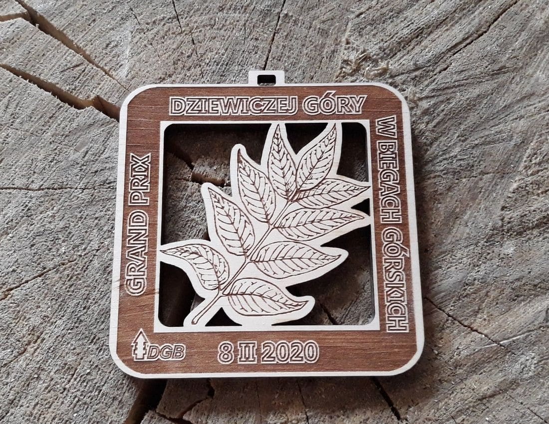 Projekt drewnianych medali 1716