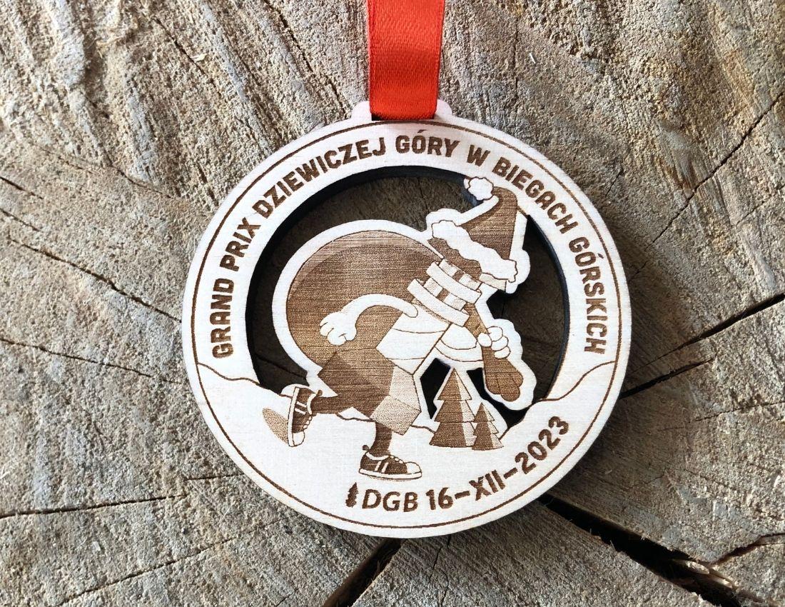 Projekt drewnianych medali 1542